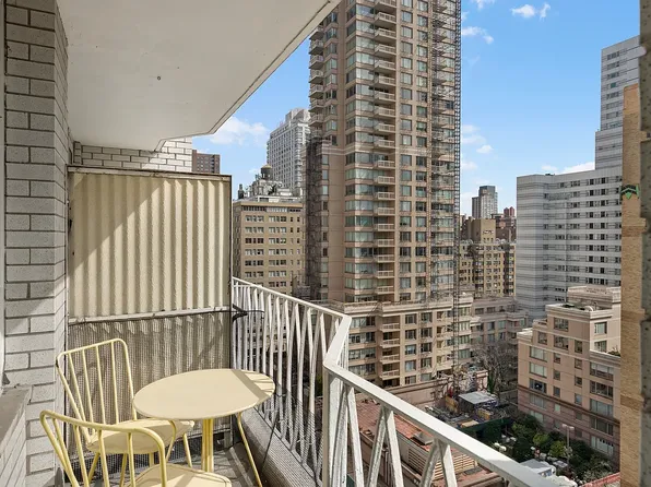 1160 3rd Avenue image 4 of 7