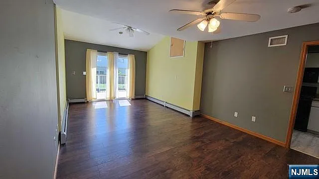 426 Grace Ave — Photo 8