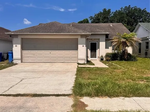 2070 Sarah Louise Dr, Brandon, FL 33510