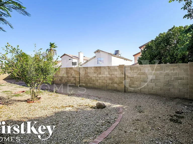 7619 W Brown St — Photo 15