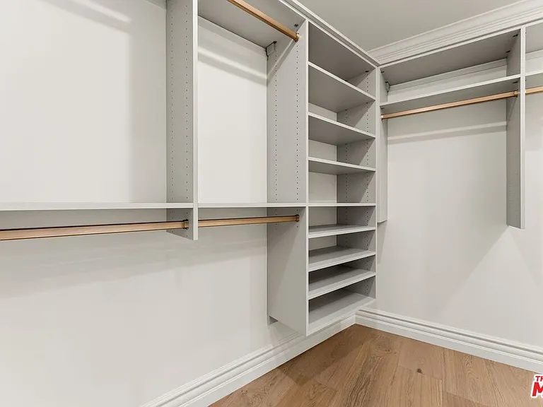 1725 Loma Vista Dr — Photo 14
