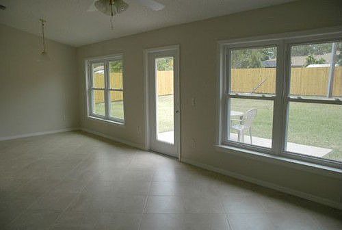 3rd image of 373 NE Surfside Ave