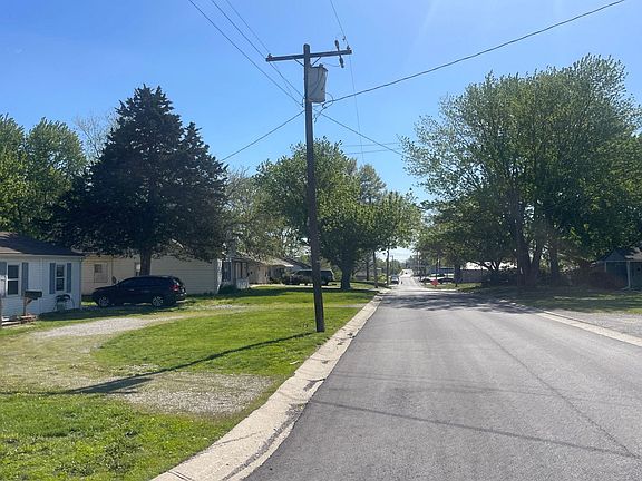 4th image of 412 SW 9th St