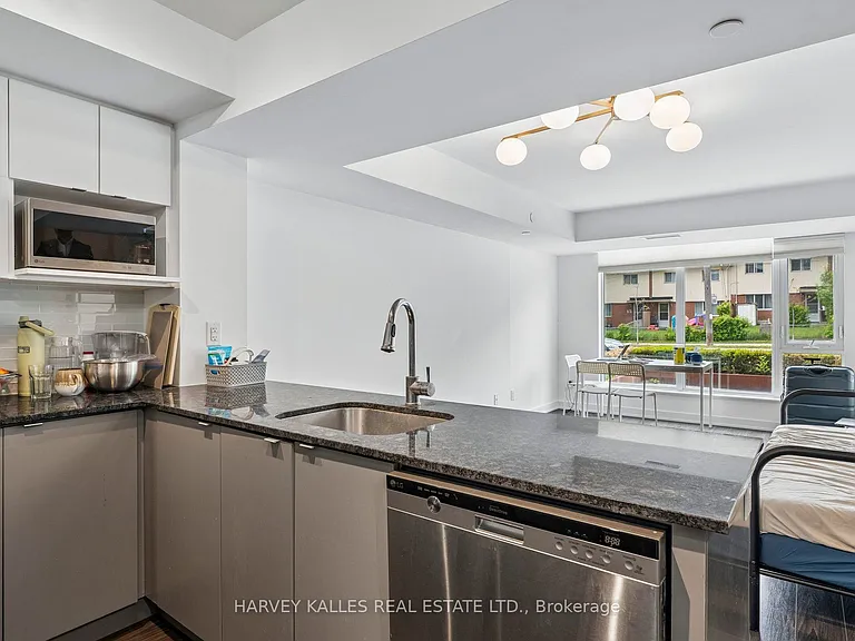 152 Flemington Rd #Townhouse 104 — Photo 19