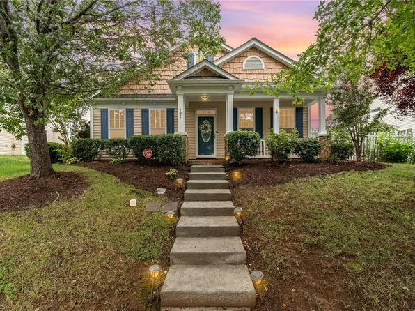 197 Parkview Ln, Bermuda Run, NC 27006