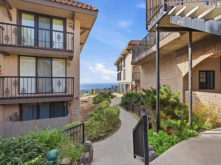 190 Del Mar Shores Ter #69 — Photo 51
