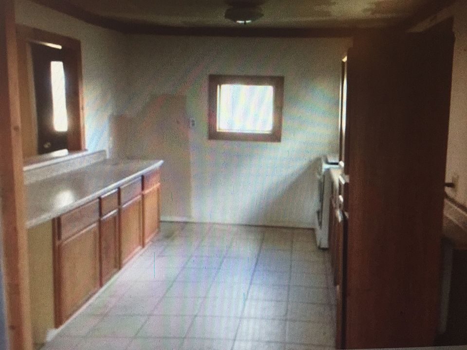 2nd image of 1451 Garfield St