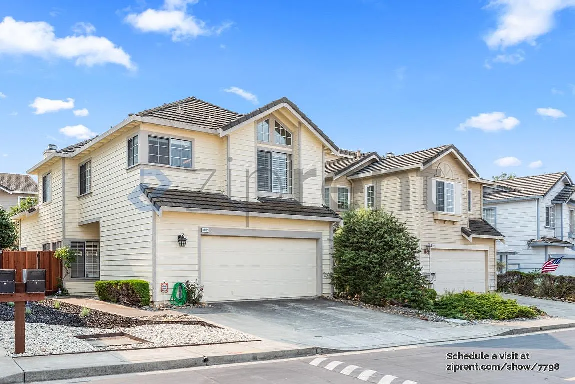18825 Sydney Cir photo 1