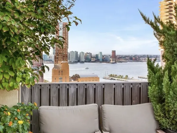 143 Reade Street image 17 of 29