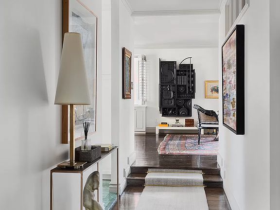 5th image of 131 E 81st St APT 9