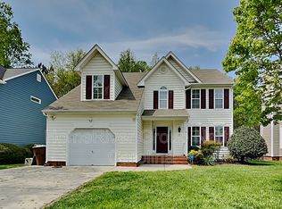 5 Moss Cove Ct, Greensboro, NC 27407