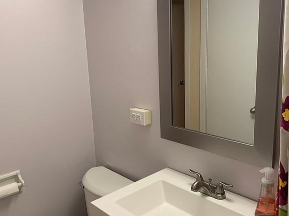 Bathroom - view 2.