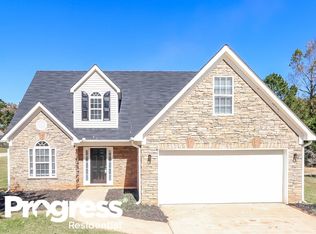 15 Pebble Ln, Covington, GA 30016
