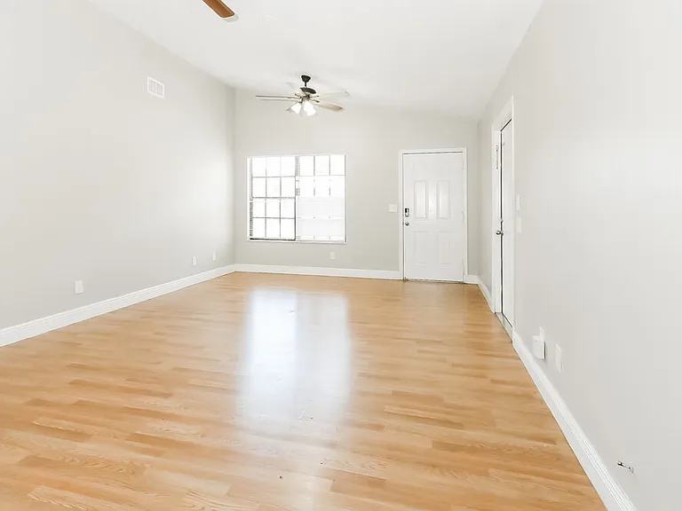 360 Melton Dr — Photo 5