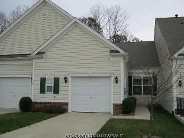 73 Legend Dr, Fredericksburg, VA 22406