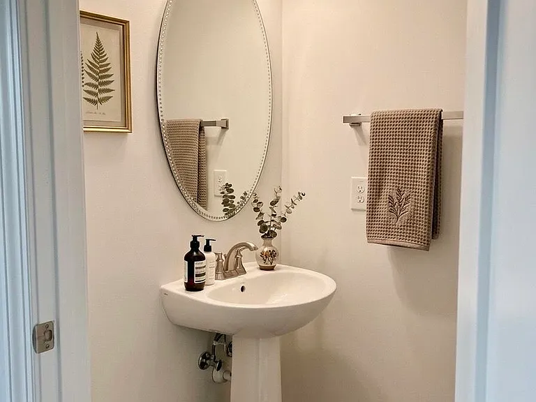 119 N Franklin St #100 — Photo 8