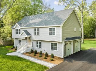 14 Harvard St, Pembroke, MA 02359