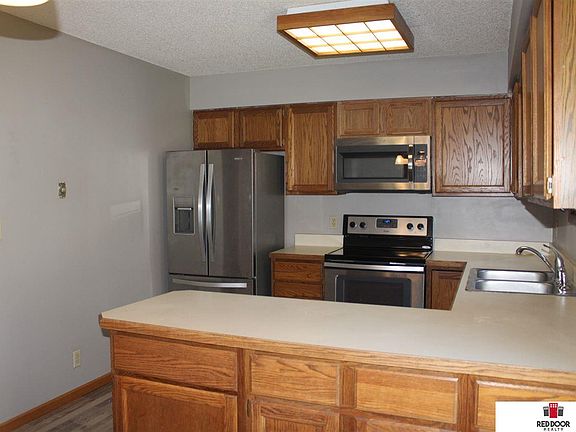 4th image of 5205 Hyde Park Ct