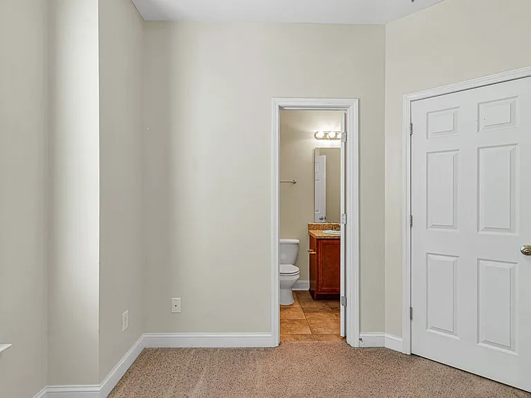 412 Glenhaven Ln — Photo 13