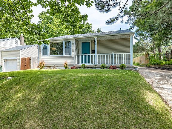 2nd image of 7071 Winona Ave