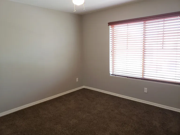 1415 S Newberry Ln — Photo 16