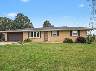 25751 Lily Creek Dr, Elkhart, IN 46514