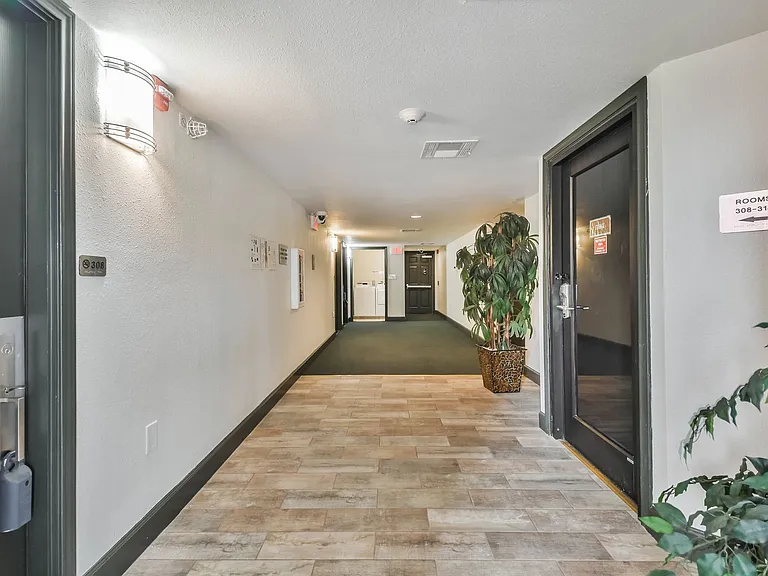 1025 Swanson St — Photo 109