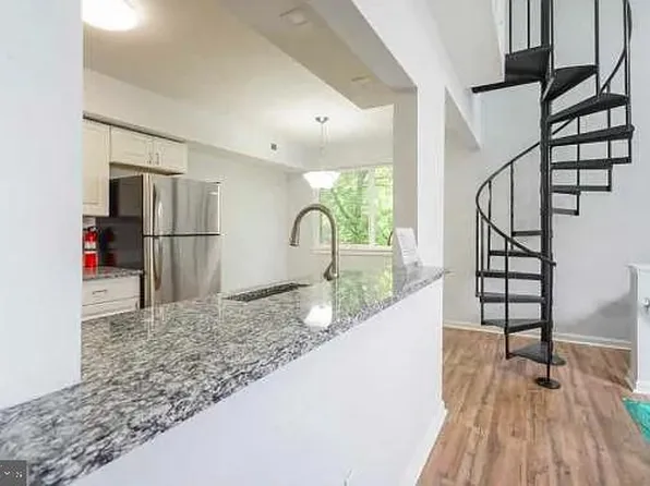 1006 Gregorys Way, Voorhees, NJ 08043