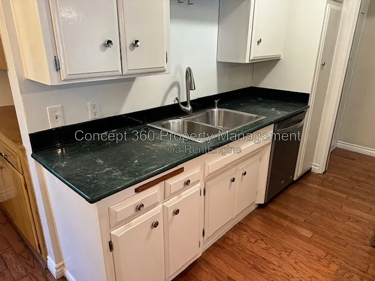 1604 E 2nd St #1H — Photo 18
