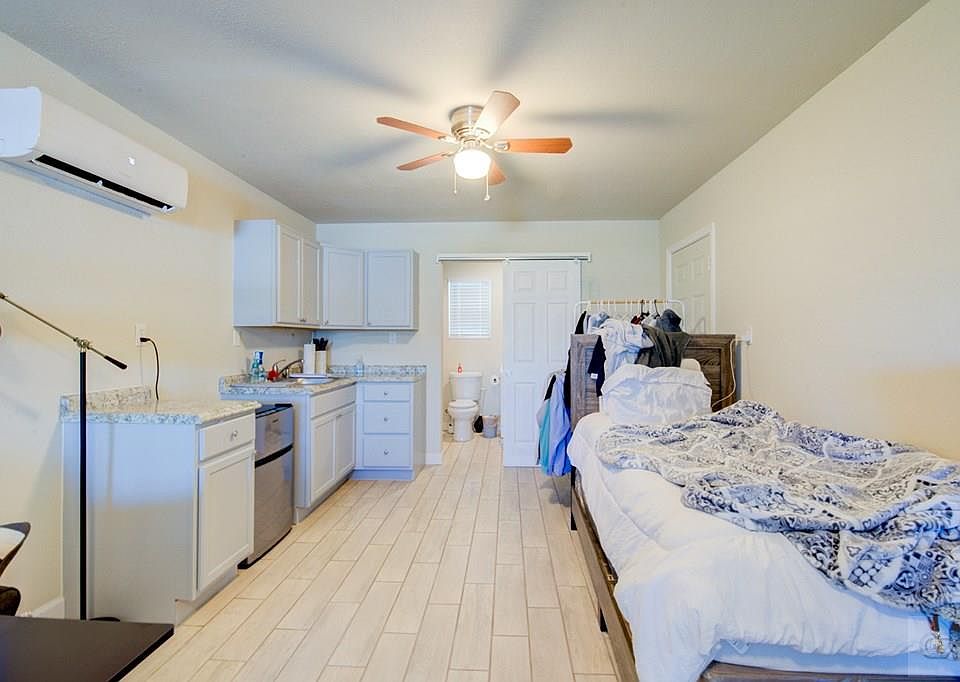 2nd image of 1612 55th St