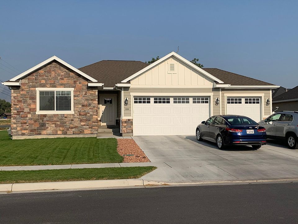 1st image of 884 N Valdean Ln