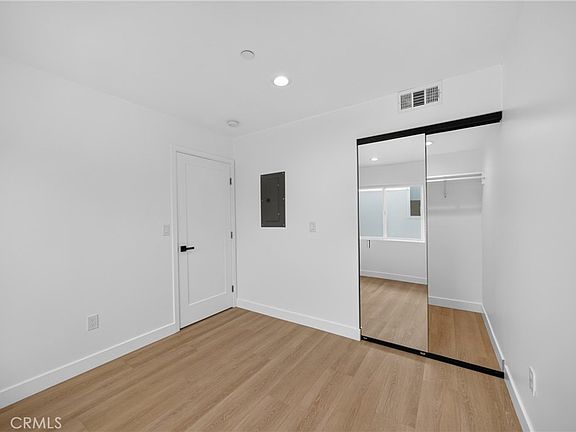 4th image of 2937 1/2 10th Ave