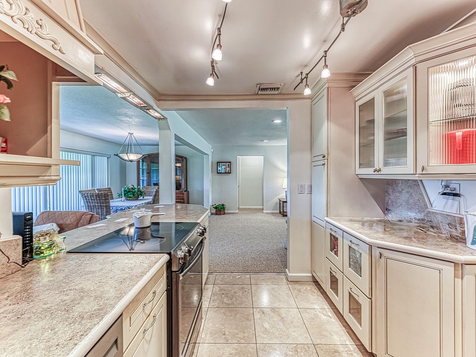 1st image of 2900 E Golf Boulevard