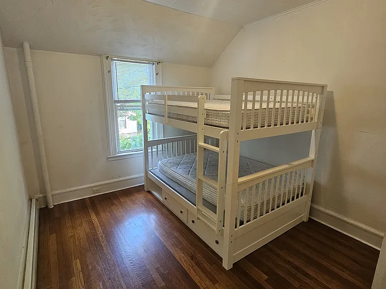 Bed Room - Furniture is not included, Bunk Bed is a Full size frame for reference only.
