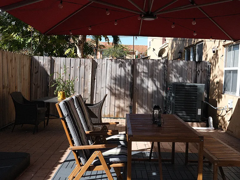 15240 SW 31st St — Photo 37