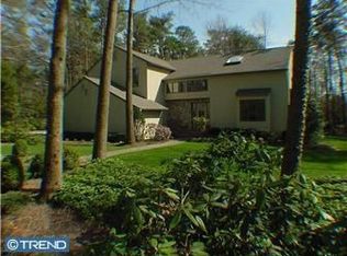 7 Chipping Woods Ct, Medford, NJ 08055