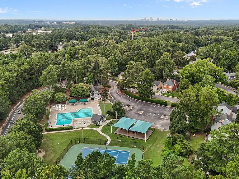 4504 Liverpool Ln — Photo 37