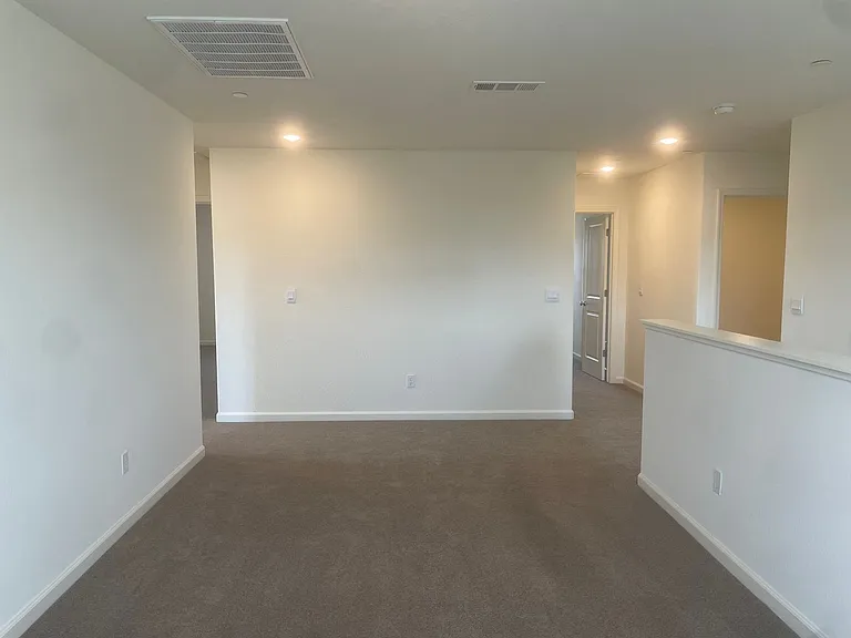 661 Suzanne Dr — Photo 11