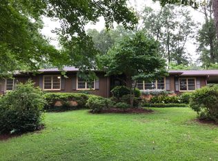 2453 Jannebo Rd, Vestavia Hills, AL 35216