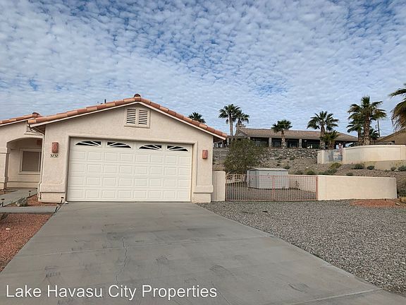 3rd image of 3737 Hiawatha Dr
