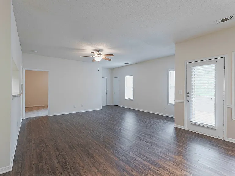Cambridge Park Apartments — Photo 139