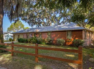 7915 Breezy Point Rd W, Melrose, FL 32666