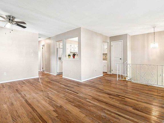 4th image of 1112 Washington Ave