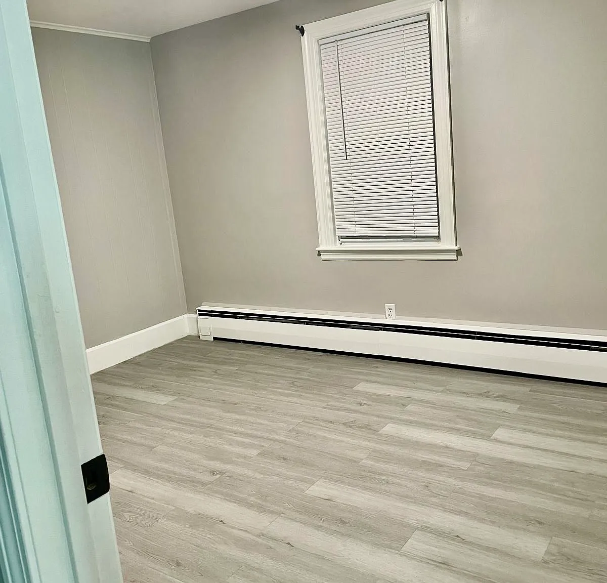 3 bed, $2,300 — Photo 4
