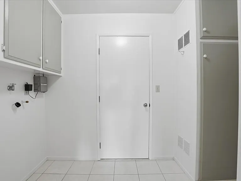 654 Jerome St — Photo 15