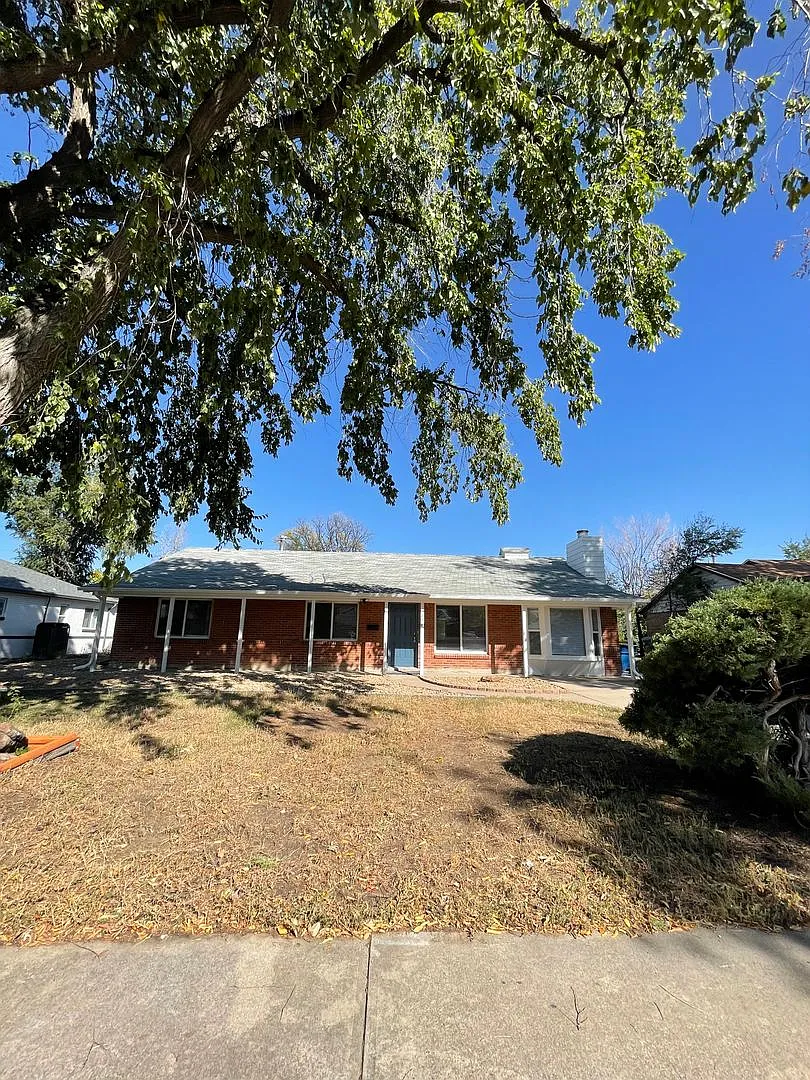 Beautiful 4 bed 2 Bath house in Aurora — Photo 1