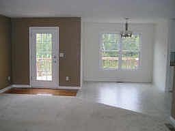 living room/breakfast area