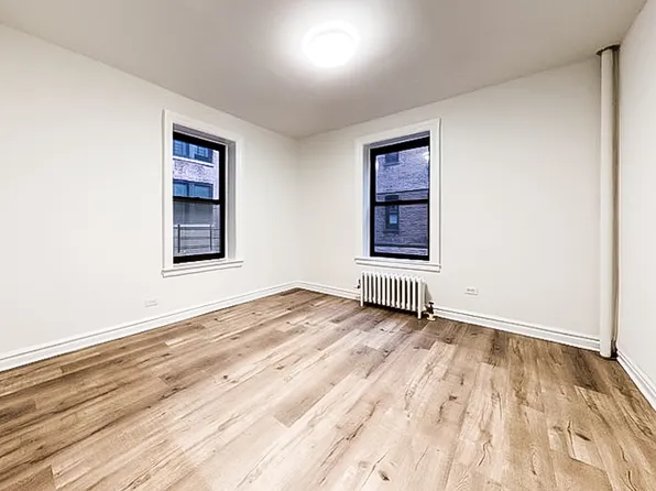 139 Payson Avenue image 6 of 8