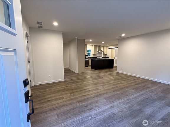 3rd image of 20403 Crane Place