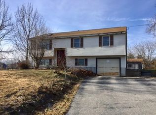 55 Paddock Ln, Dracut, MA 01826